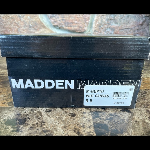 Steve Madden Men's Gupto Knit Sneakers - Picture 11 of 11